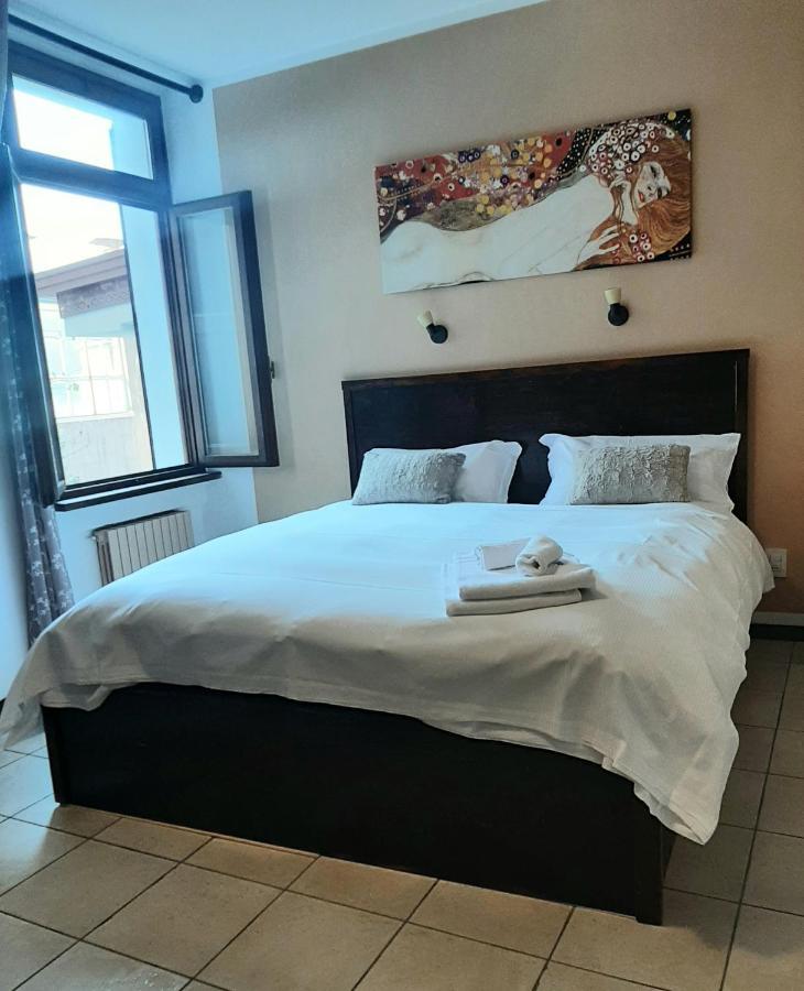 Camere Porto Vecchio Con Parcheggio A Pochi Passi Dal Castello マルチェージネ エクステリア 写真